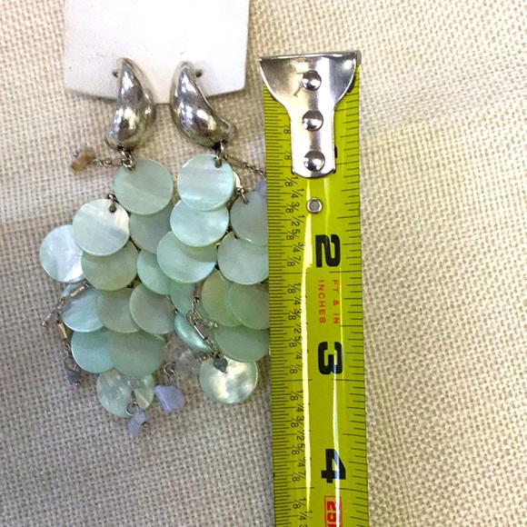 Free People Mother Of Pearl Dangling Earrings NEW - Picture 3 of 3